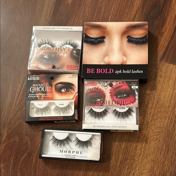 NEW in BOX 7 Sets of Assorted Bold Dramatic Fake Lashes - Picture 1 of 7